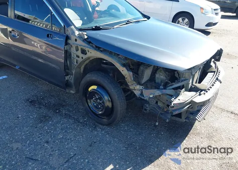 2018 Subaru Legacy 2.5I Premium from USA, damaged, VIN 4S3BNAC6XJ3021647